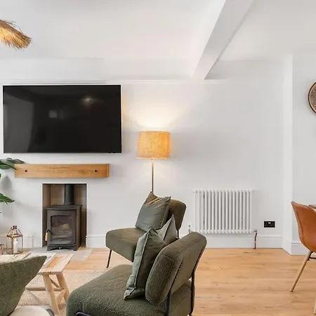 Stylish & Modern Home, Newquay W/parking Nyaraló
