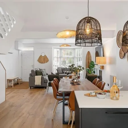Stylish & Modern Home, Newquay W/parking * New Quay
