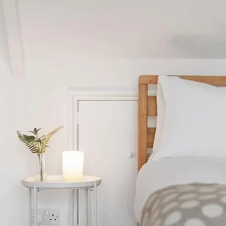 Stylish & Modern Home, Newquay W/parking *